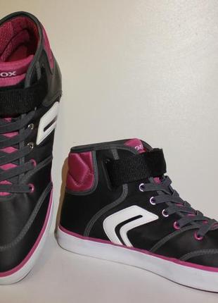 Geox