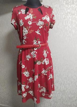 Красное платье в цветочный принт3 фото