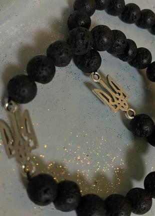 Патриотический браслет из вулканического камня