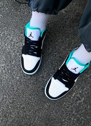 Nike air jordan 1 retro low aurora