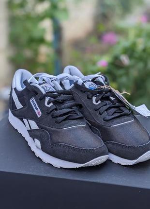 Женские кроссовки reebok classic nylon black white5 фото