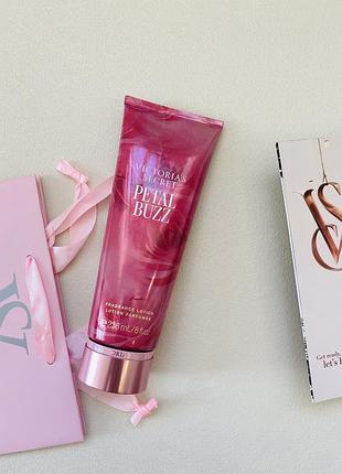 Лосьон для тела petal buzz victoria’s secret