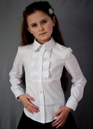 Блуза для дівчинки з декором на поличці "світ блуз" мод.2042 біла
