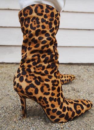 Шкіряні чобітки