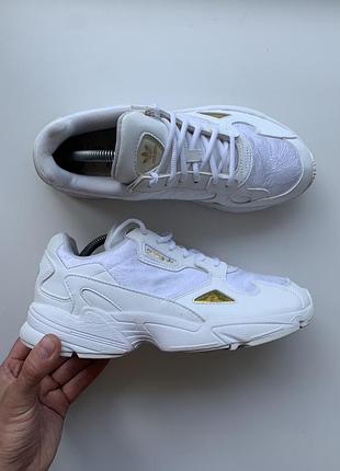Кроссовки adidas falcon