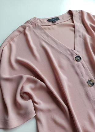 Красивая стильная укороченная блуза свободного силуэта пудрового цвета5 фото