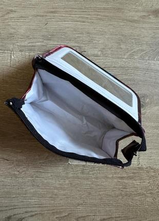 Косметичка с зеркалом