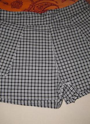 Классные удобные легкие шорты короткие с карманами 14uk boohoo застегиваются сзади на молнию в клето3 фото