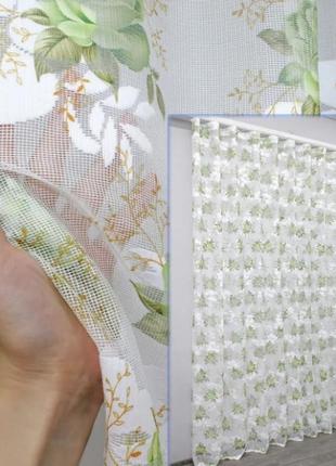 Тюль сітка жакардова в вітальню з квітковим принтом. колір білий з салатовим1 фото