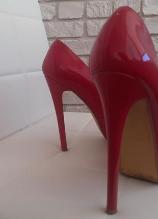 Червоні лакові туфлі t.taccardi4 фото