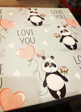 Подарункова коробка зі щільного мікрогофрокартону