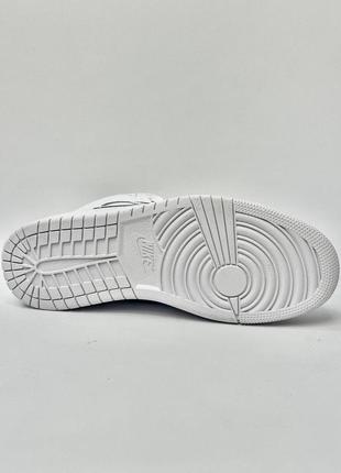 Мужские кроссовки белые найк высокие nike air jordan 1 white8 фото