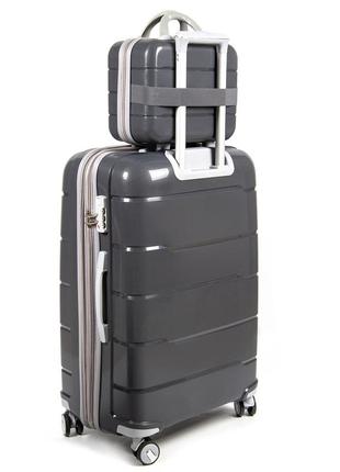 Набор пластиковых чемоданов + косметичка 4 шт  abs-пластик fashion 811 dark-grey5 фото