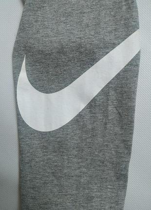 Спортивные женские леггинсы nike sportswear essential swoosh w cz8530 063, серые5 фото