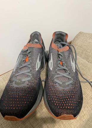 Кросівки brooks 3