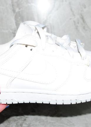 Nike кроссовки 35 размер