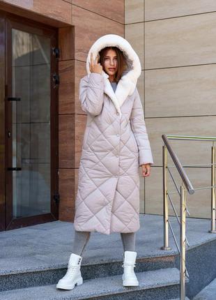Женское стеганое зимнее пальто с капюшоном и мехом размери: 42-568 фото