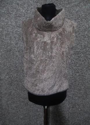 Джемпер без рукавов, безрукавка