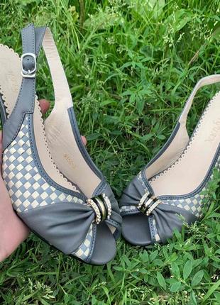Женские летние босоножки шахматка серые