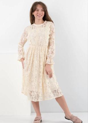 Платье миди талия на резинке вырез круглый лиф отделан кружевом рукав длинный на резинке юбка трапеция ткань гипюр на подкладке фабричный китай