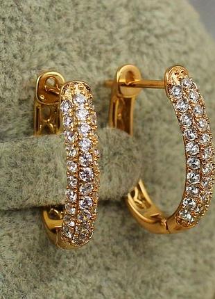 Серьги xuping jewelry выпуклые три дорожки из фианитов 1.9 см золотистые