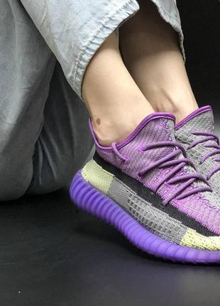 Фиолетовые кроссовки adidas yeezy boost 350 purple (адидас изи буст)  женские