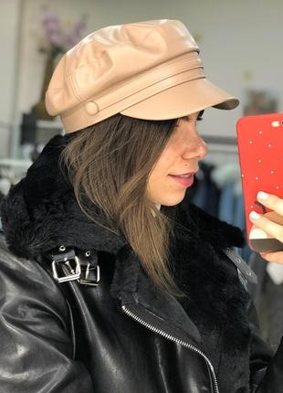 Кепи в эко коже