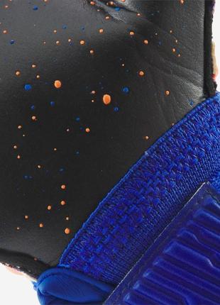 Детские вратарские футбольные перчатки размер 4 kipsta viralto красно-синий