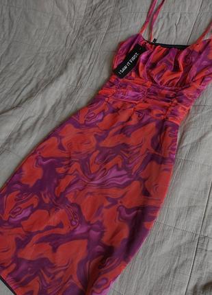 Трендовое платье из фатина абстрактный принт6 фото