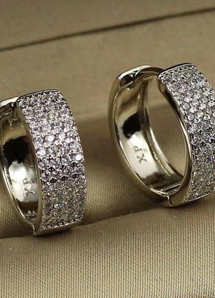 Серьги xuping jewelry широкие кольца с камнями 1.7 см серебристые