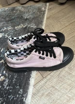 Розовые вансы vans