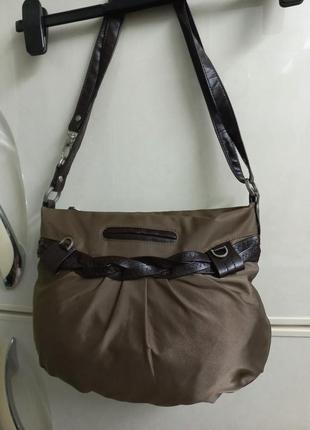 Сумка фирменная через плечо женская. travelong индонезии