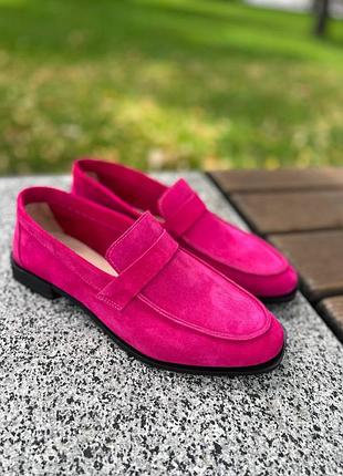 Классические замшевые лоферы фуксия