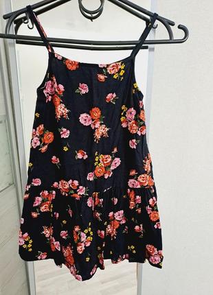 Сукня на тонких бретелях на 5-6 років