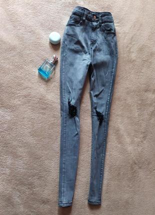 Класні якісні стрейчеві сірі джинси скіні з потертостями висока талія4 фото