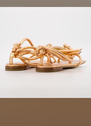Bottega veneta

кожаные сандалии розового золота3 фото