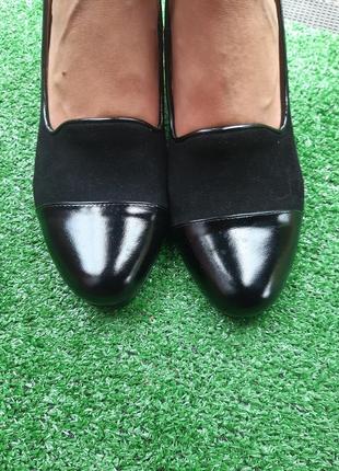 Женские туфли черные на каблуке б/у 39 размер - по стельке 25см, натуральная кожа, каблук 6см6 фото