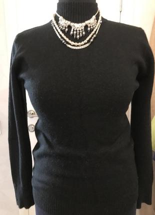 Базовый чёрный свитер размер м -l пог-44 длина свитера-60см