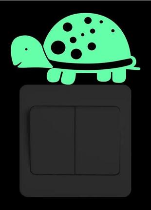 Люминесцентная наклейка "черепаха", размер стикера 10*6см
