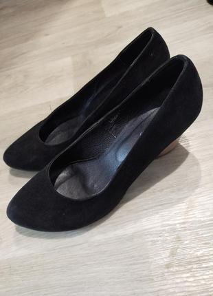 Женские туфли черные на танкетке б/у 38 размер - по стельке 24,5см, натуральная замша