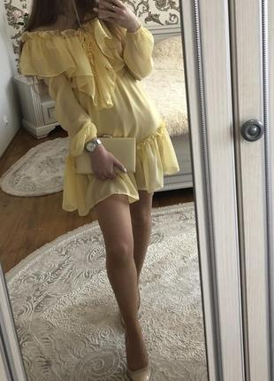 Яскрава сукня🔥