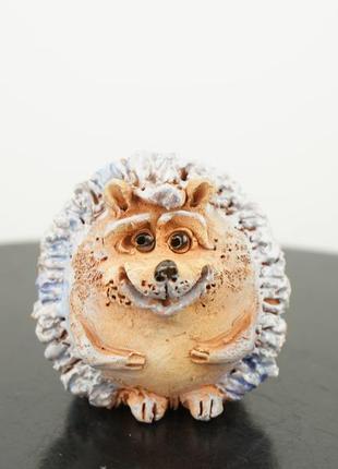 Фигурка в виде ежика hedgehog figurine бело-синий ежик3 фото