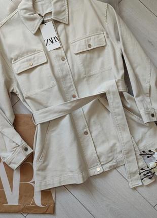 Джинсовая куртка от zara с поясом, l, оригинал, испания8 фото