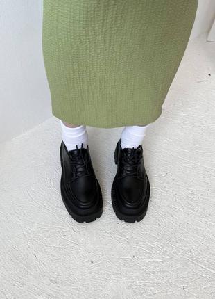 Женские черные кожаные туфли лоферы на шнурках оксфорде7 фото