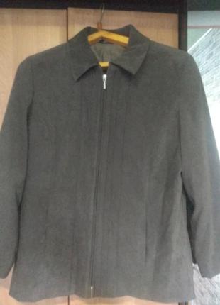 Жіноча куртка осінь