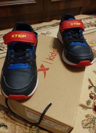Кросівки для хлопчика xtep kids 35р