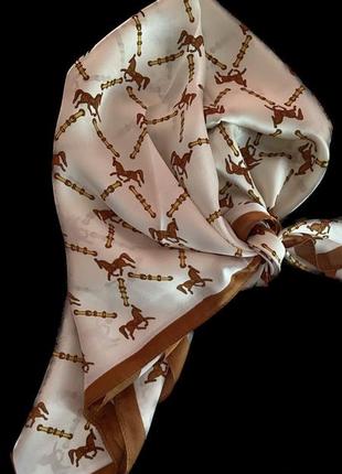 Хустка в стилі hermes