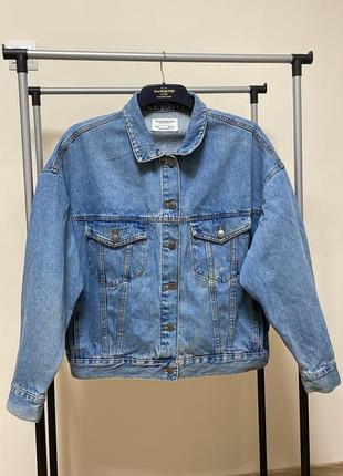 Джинсова куртка pull&bear