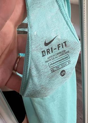 Укороченная майка nike dri-fit спортивный топ nike тонкая голубая майка топ для спорта nike оригинал3 фото