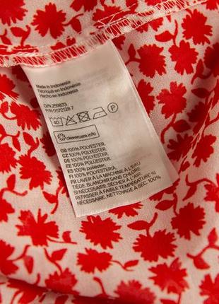Легкая блуза безрукавка в красный цветочек.6 фото